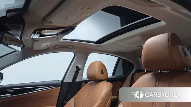 BMW 5 Series (G30) id 3417891 из Кореи 10