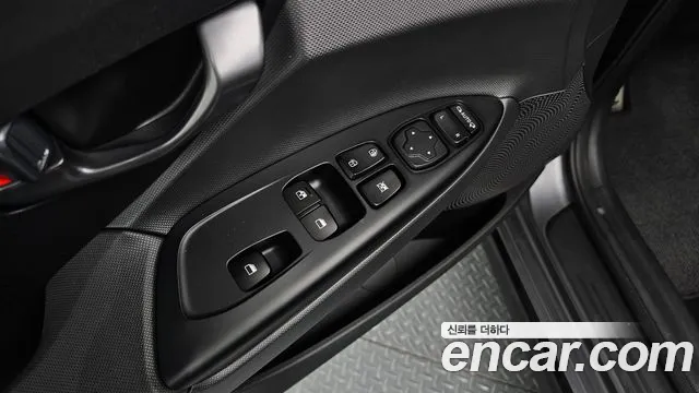 Hyundai Veloster (JS) id 2510859 из Кореи 10