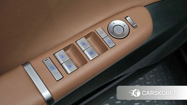 Hyundai Grandeur (GN7) id 4612905 из Кореи 10
