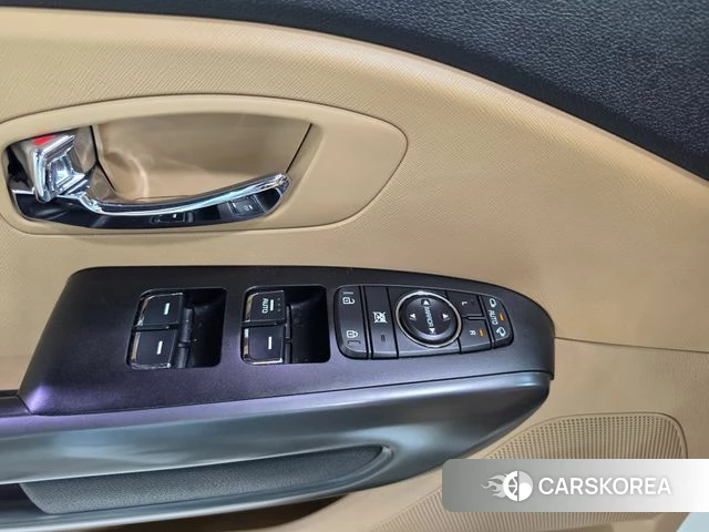 Kia The New Carnival id 4351135 из Кореи 10