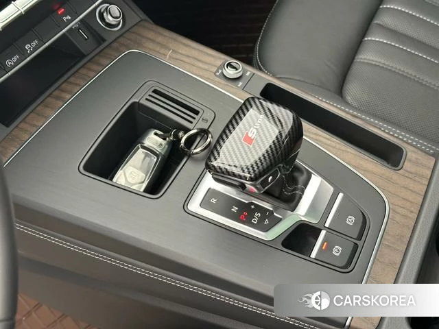 Audi Q5L id 4358969 из Китая 10