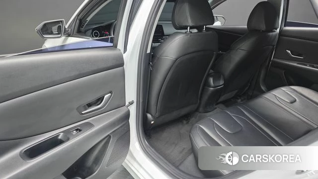 Hyundai Avante (CN7) id 3935430 из Кореи 10