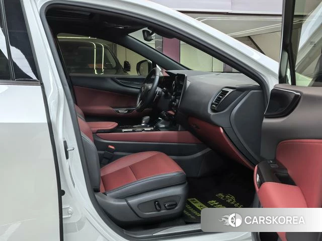 Lexus NX id 4273938 из Китая 10
