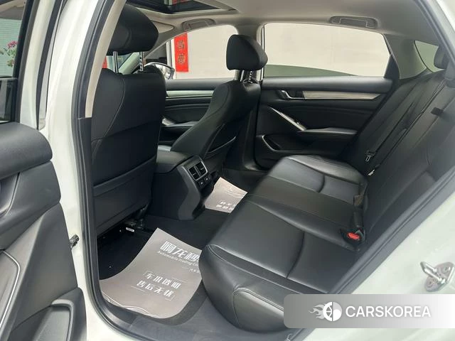 Honda Accord id 4290039 из Китая 10