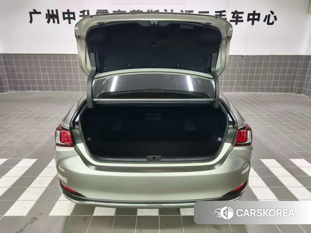 Lexus ES id 4321290 из Китая 10
