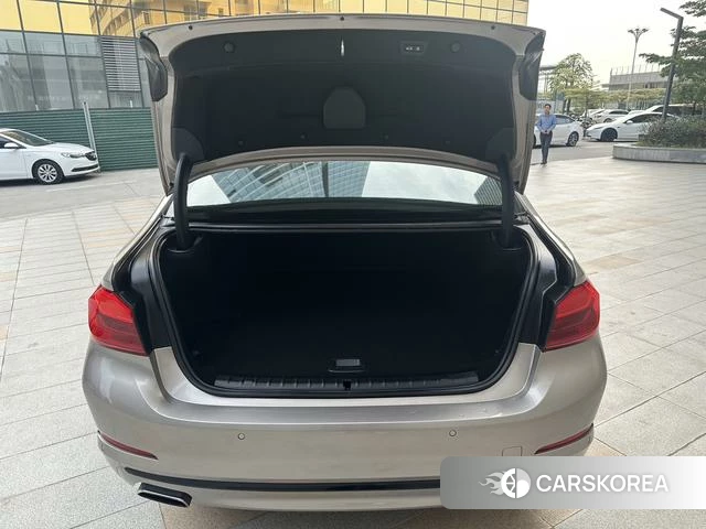 BMW 5 series PHEV id 4227936 из Китая 10