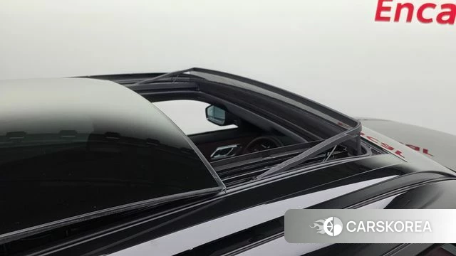 Land Rover Range Rover Velar id 3933626 из Кореи 10