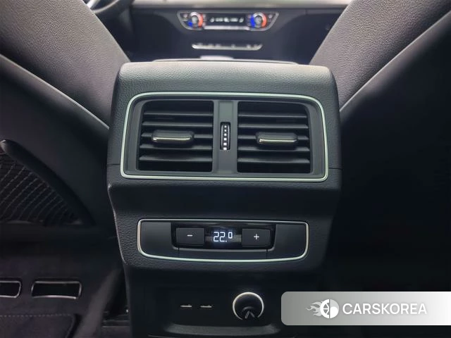 Audi Q5L id 4263987 из Китая 10