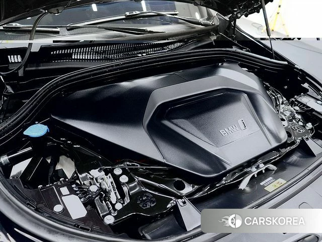 BMW iX1 (U11) id 3824834 из Кореи 10