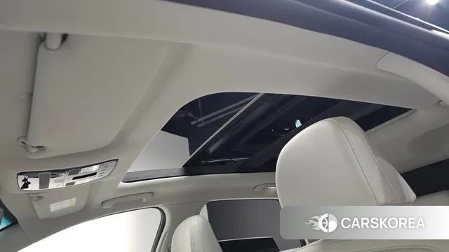 Hyundai Grandeur (GN7) id 3393912 из Кореи 10