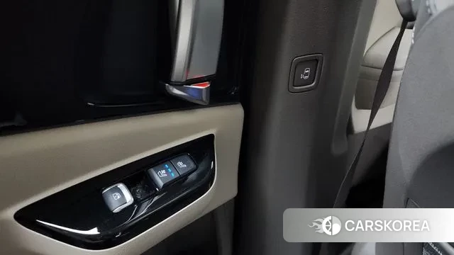 Kia Carnival 4th generation id 3342011 из Кореи 10