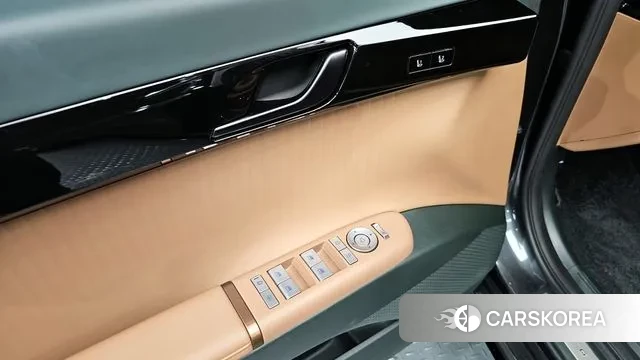 Hyundai Grandeur (GN7) id 3420414 из Кореи 10