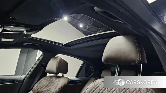 BMW 5 Series (G30) id 3607171 из Кореи 10