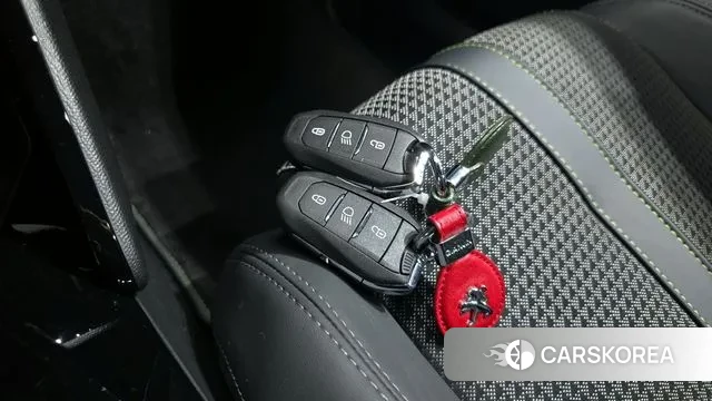 Peugeot e-2008 second generation id 3416138 из Кореи 10