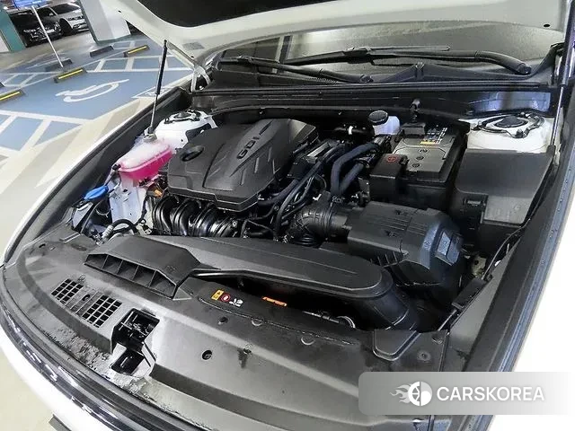 Hyundai Grandeur (GN7) id 3432171 из Кореи 10