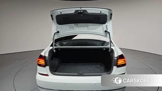 Volkswagen The New Passat id 4203728 из Кореи 10