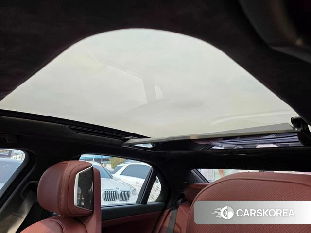 BMW 7 Series (G70) id 3798924 из Кореи 10