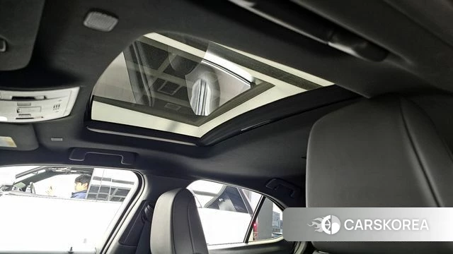 Lexus UX300h id 3825819 из Кореи 10