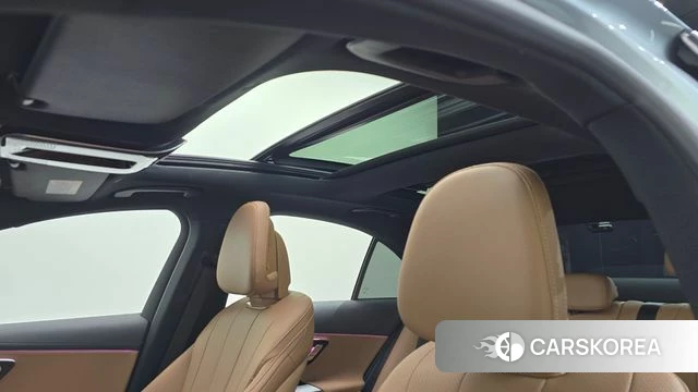 Mercedes-Benz E-Class W214 id 3896508 из Кореи 10