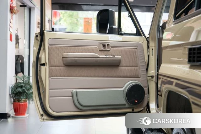 Toyota Land Cruiser 70 Series id 4278662 из Китая 10