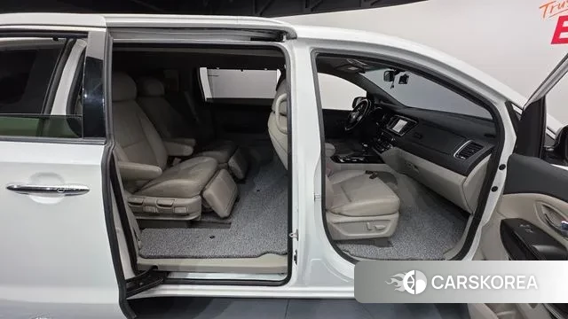 Kia The New Carnival id 3709356 из Кореи 10