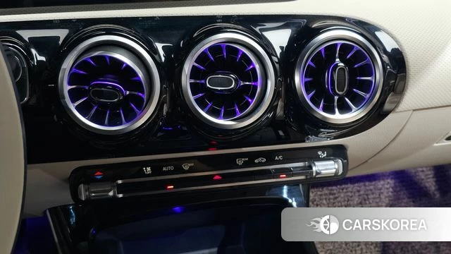 Mercedes-Benz A-Class W177 id 4740261 из Кореи 10