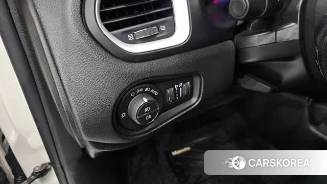 Jeep Renegade id 3329678 из Кореи 10