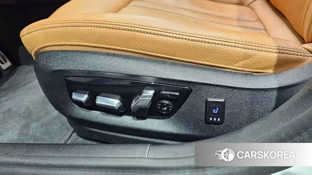 BMW 5 Series (G30) id 3690092 из Кореи 10