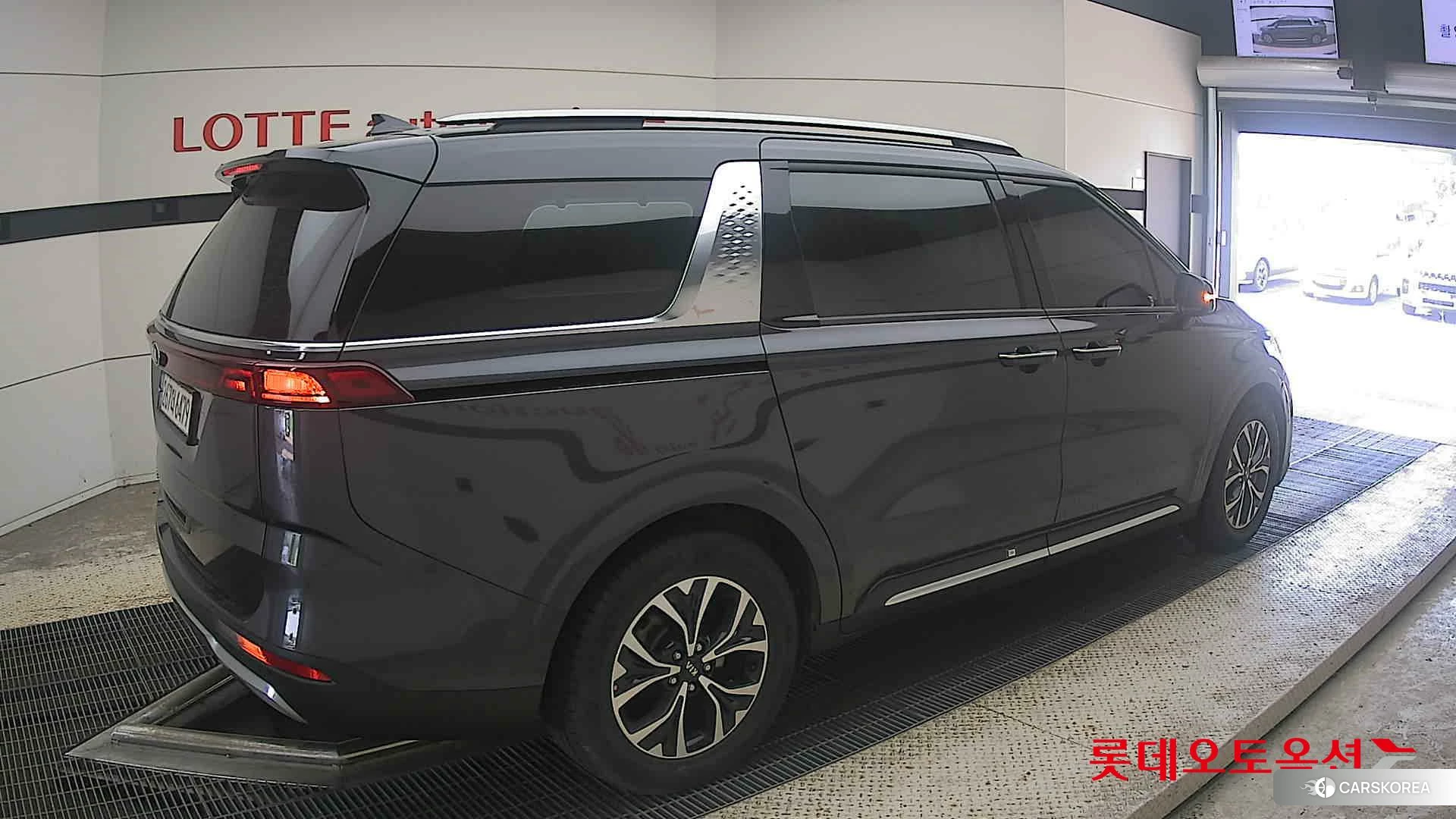 Kia Carnival id 4902420 из Кореи 10