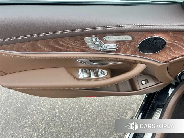 Mercedes-Benz E-class id 4264909 из Китая 10