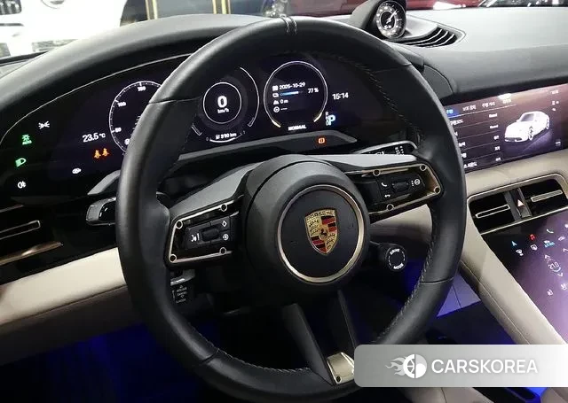 Porsche Taycan id 3518172 из Кореи 10