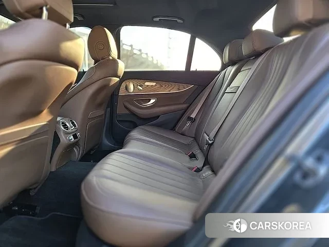 Mercedes-Benz E-Class W213 id 3472548 из Кореи 10