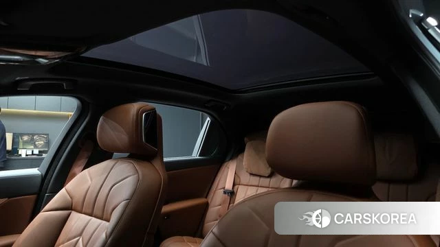 BMW 7 Series (G70) id 4321539 из Кореи 10