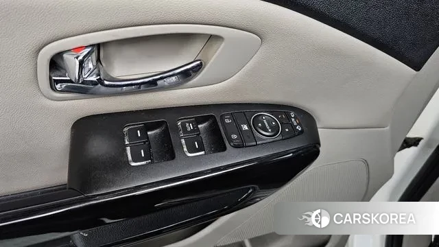 Kia The New Carnival id 2995369 из Кореи 10