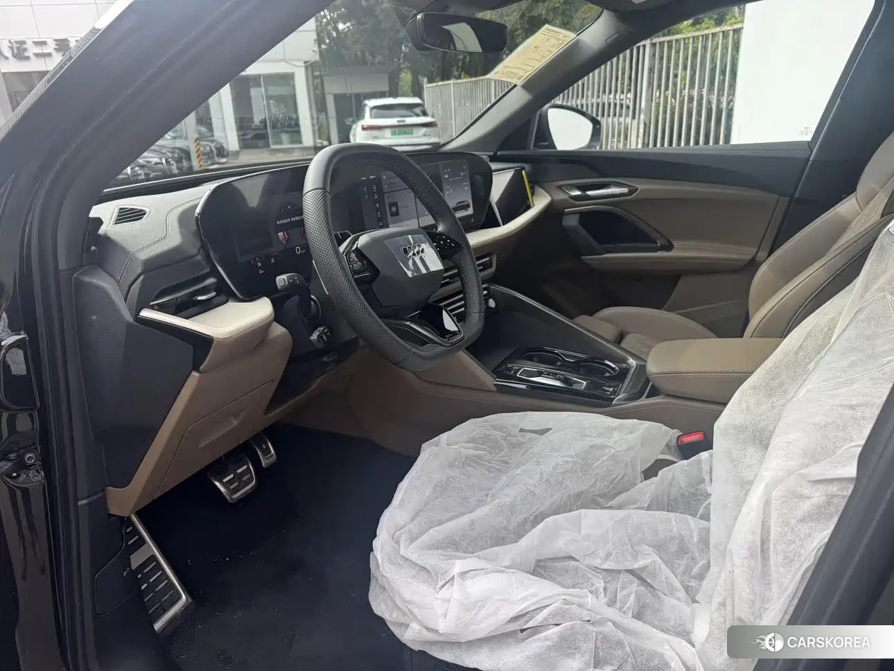 Audi Q5L id 4599570 из Китая 10