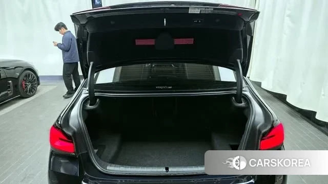 BMW 5 Series (G30) id 3545492 из Кореи 10