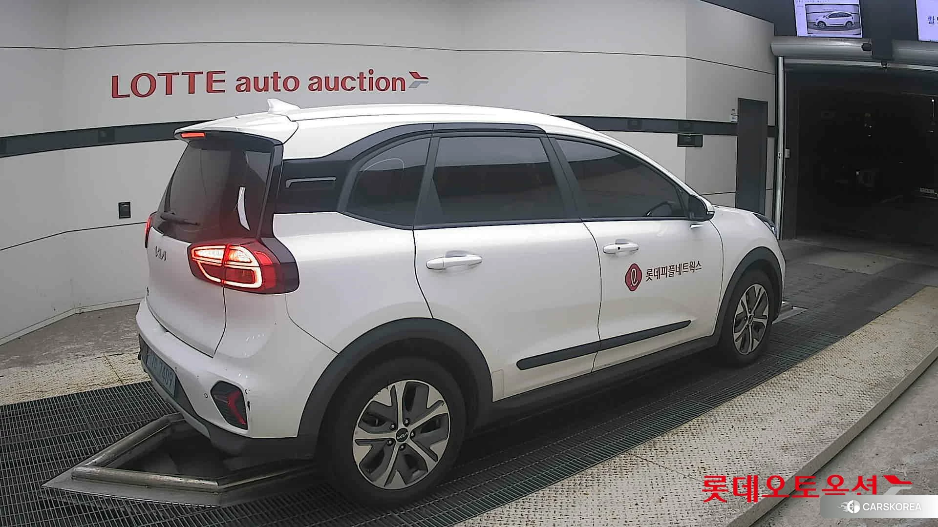 Kia Niro Plus id 4902363 из Кореи 10