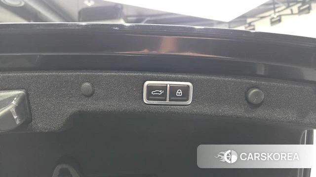 Hyundai Grandeur (GN7) id 3805448 из Кореи 10