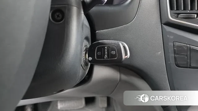 Hyundai The New Grand Starex id 3519594 из Кореи 10