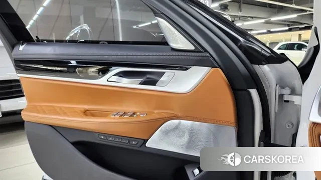 BMW 7 Series (G11) id 3342463 из Кореи 10