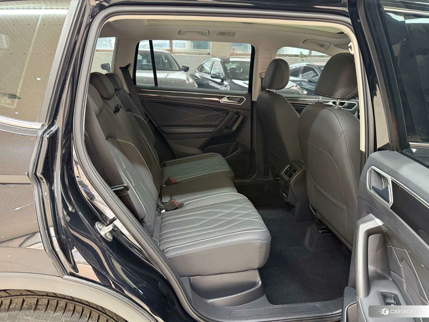 Volkswagen Tiguan L id 4510355 из Китая 10