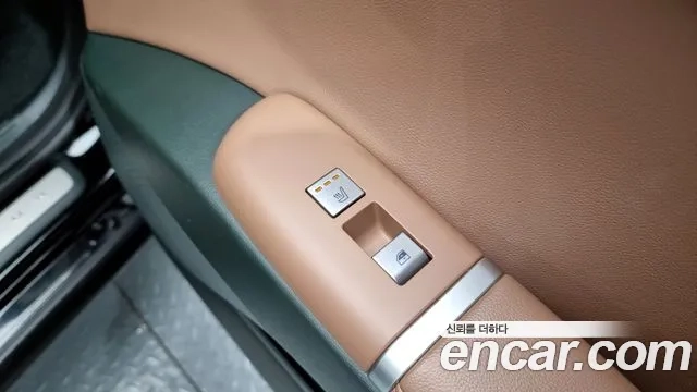 Hyundai Grandeur (GN7) id 2910403 из Кореи 10