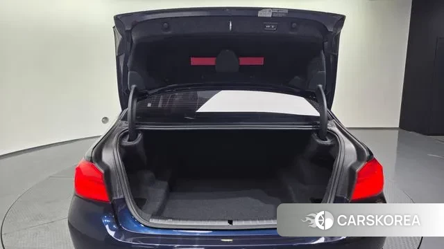 BMW 5 Series (G30) id 3723069 из Кореи 10