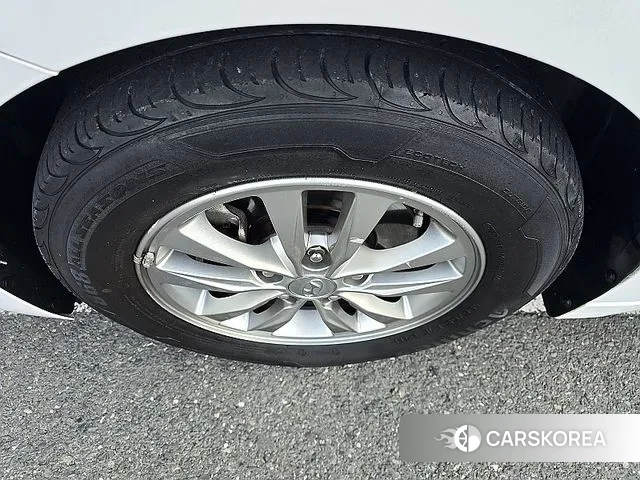 Hyundai The New Avante AD id 3368375 из Кореи 10