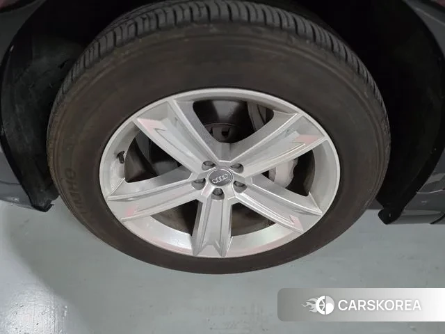 Audi Q8 (4M) id 3202649 из Кореи 10