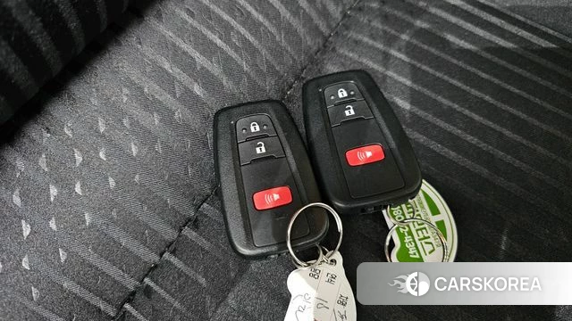 Toyota Prius 4th Generation id 4430593 из Кореи 10