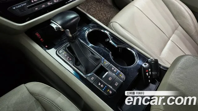 Kia The New Carnival id 2763012 из Кореи 10