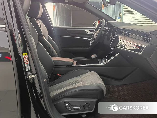 Audi A6L id 4299983 из Китая 10