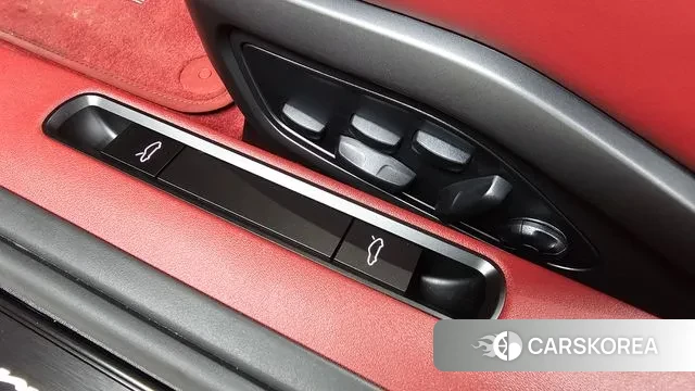 Porsche 911(992) id 3486870 из Кореи 10