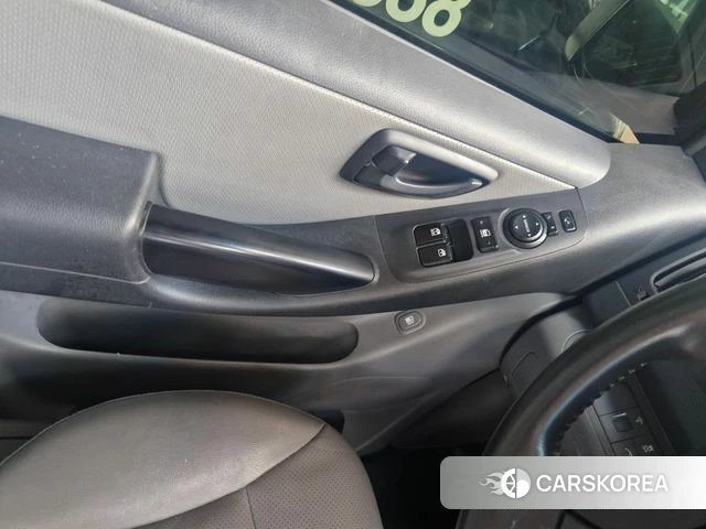 Hyundai The New Grand Starex id 3852551 из Кореи 10